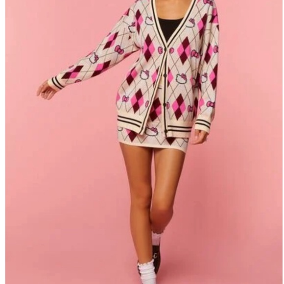 💕Hello Kitty & Friends Argyle Cardigan w/ cotton bottle set / Sweater size M - Picture 14 of 16